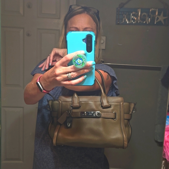 Coach Swagger 2016 Bag - Picture 2 of 12